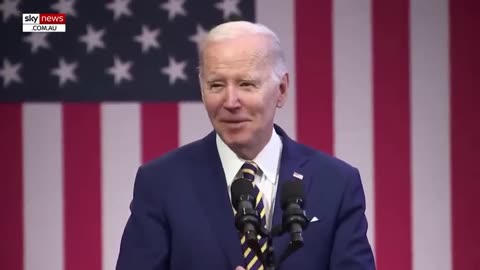 "Racist"Joe biden fumbles African -American rapper's name before calling him "boy"