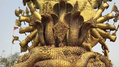 "Nine-Headed Splendor: The Breathtaking Worldly Ganesha Statue"