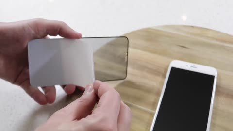 How To Apply a Screen Protector Perfectly