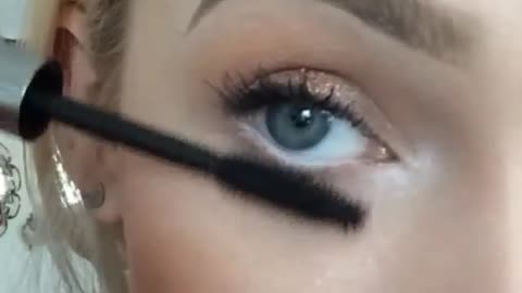 EVERY DAY SIMPLE EYE MAKEUP