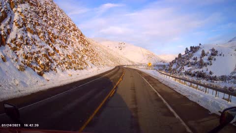 Driving a semi truck from Logan, Utah, to Diamondville, Wyoming, including winter scenery (6/7)