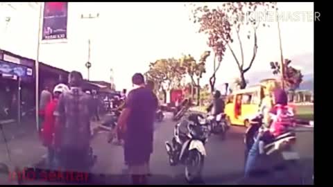 Bad driving indonesian compilation 4