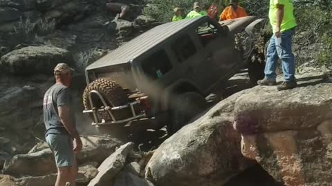 2020 392 Wrangler in a chute at Palo Duro Canyon - 6.4 Hemi getting it - Trail Cartel