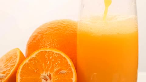 Healthy fresh orange 🍊🧡 juice 🥤🧃 for good health.