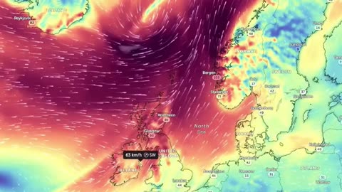 IngunnStorm is causing destruction along the Norwegian coast!