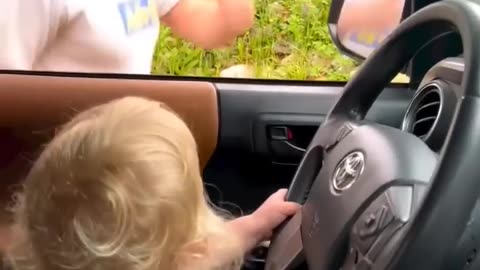 Dad's Hilarious Traffic Stop on Baby! Guaranteed Laughs! 😂❤️