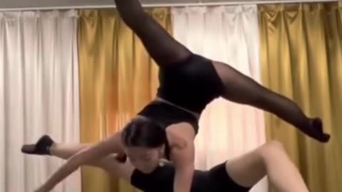 Funny circus girl video