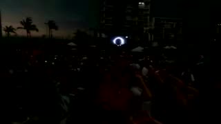 Crowds gather for total solar eclipse in Mexico