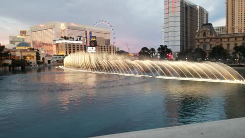 Bellagio fountain at night