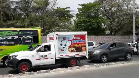 Trancón en avenida Pedro de Heredia