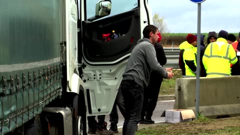 Ukrainian truckers stranded in Poland by strike