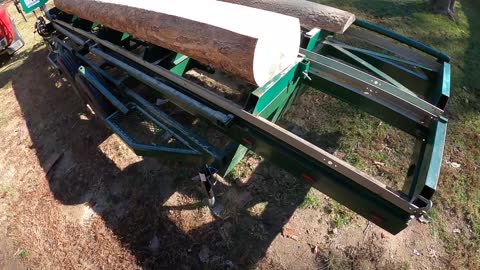 East Texas Sawmill DIY Trailer. Cutting Lap Siding Part 1
