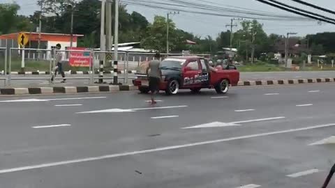 Man Stops Traffic With Odd Poses