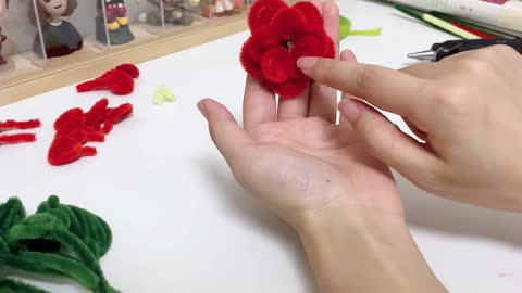 Step 11: Use a twist stick to make a small gift camellia.