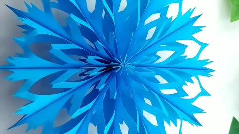 3D Paper Snowflake Making #crafts #christmas #snowflake #shorts | Instagram