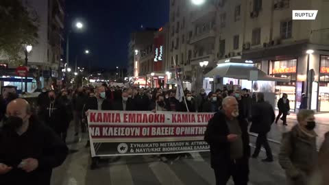 Greece: Hundreds attend rally against French aircraft carrier docking in Piraeus port