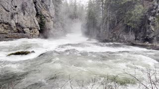 Top of Benham Falls Canyon – National Wild & Scenic Deschutes River – Central Oregon – 4K