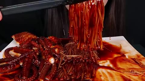 ASMR_SPICY_BLACK_BEAN_ENOKI_MUSHROOMS_OCTOPUS_짜장불닭_팽이버섯,_낙지_먹방_咀嚼音えのき_MUKBANG_ZOEY_ASMR