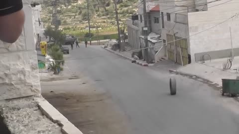 Israeli army vs Palestinian tire: 0-1