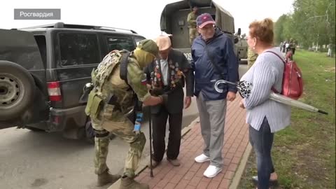 Ruská armáda evakuovala veterána Velké vlastenecké války z území bojů v Charkovské oblasti