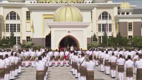 Malaysia swears in Sultan Ibrahim as new king