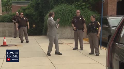 Video Shows Johnny Depp And Amber Heard Leaving Court on Thursday