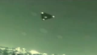 Shocking Close-Up Video Of Triangle UFO Over City