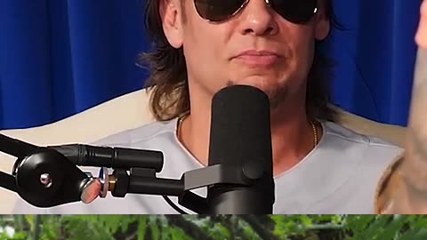 THEO VON’S SCARED OF SNAKES