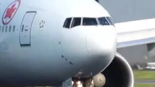 Air Canada Boeing 777 arrival