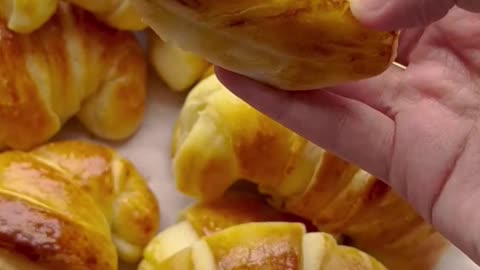 Homemade Croissant Rolls Recipe | Flaky and Delicious! | Kids Lunch Box #lunchboxideas #eggrecipes