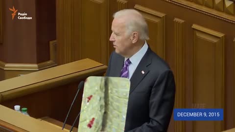 2015. Biden lectures the Ukrainian parliament on the dangers of corruption and promises