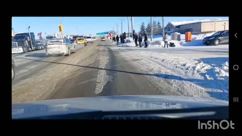 Slow Rollin Into Winnipeg 🥳🛻🚚🛻🚛🎺🚒 #BearHUG ❤ - #NoVaxxPass #NoMandatesEVER #TrudeauMustGO #O'toolMustGO