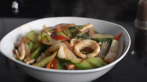 SQUID STIR-FRY Fast and spicy recipe