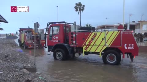 Firemen Rescue OAPs From Homes In Flooded Spanish Town