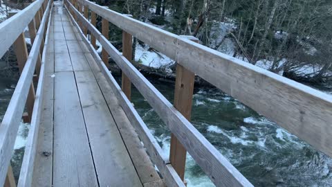 Crossing the Wooden Bridge – Tamanawas Falls – Mount Hood – Oregon – 4K