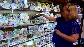 Australia's royal collector prepares for Queen's jubilee