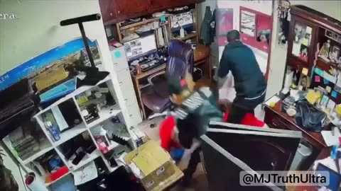 Denver - 8 Foreign Men Pistol Whipped Women & Robbed Family Owned Jewelry Store