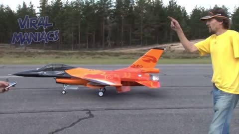 Top 10 Biggest / Largest RC Airplanes In The World [VIDEOS]