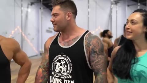 STRONGMAN AND BODYBUILDER TRY POLE DANCING | NO DAYS OFF