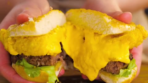 How to Make a Juicy Burger at Home #Shorts
