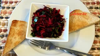 Shredded Beet and Carrot Salad እጅ የሚያስቆረጥም የ ቀይስር እና የካሮት ሳላድ