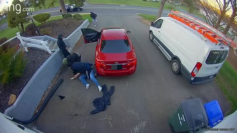 WOW: Carjacking Thwarted As Owner Fights Off 4 Suspects