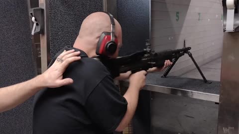 Shooting "the pig" M60 machine gun