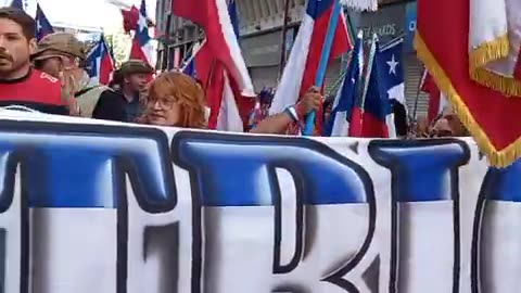 Chile | ¡Tenemos un pelele, queremos un Bukele!