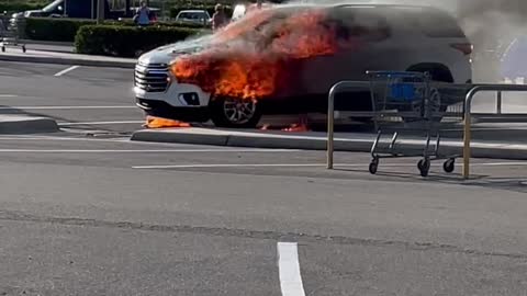 Parked Car Catches Fire Quickly