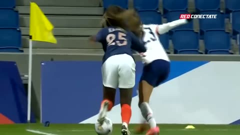 Comic moments in women's football