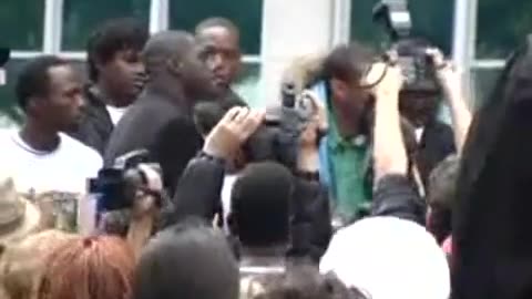 Glen David Andrews at the “Silence is Violence Rally” at City Hall, New Orleans. (2007).