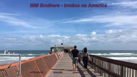 Praias e Trapiches de Daytona Beach + Crabby Joe's + Florida + Estados Unidos + USA + EUA