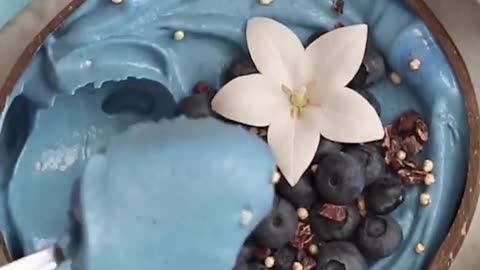 BLUE SPIRULINA NICECREAM by @mytemptingtable