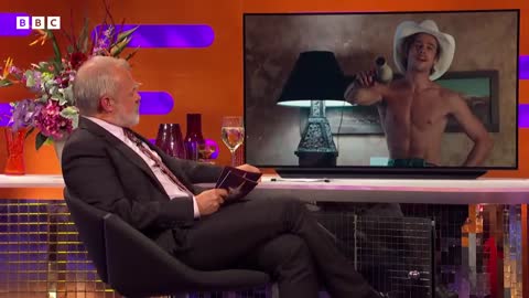 Geena Davis reveals why Brad Pitt was cast in Thelma & Louise 😍 _ The Graham Norton Show - BBC